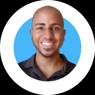 Headshot of Isaac Perdomo